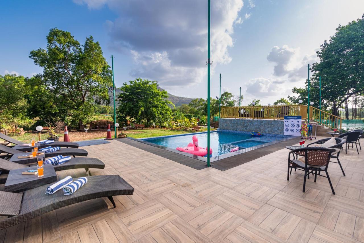 Saffronstays Vyom Farms Karjat Esterno foto