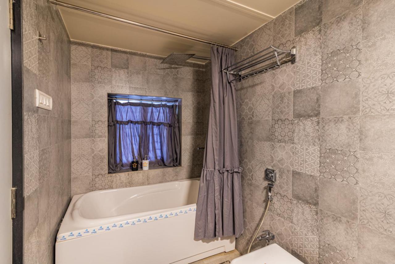 Saffronstays Vyom Farms Karjat Esterno foto