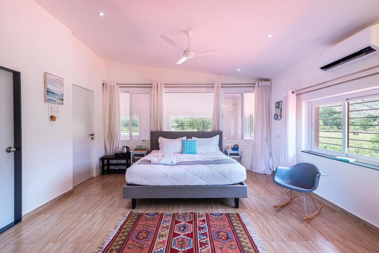 Saffronstays Vyom Farms Karjat Esterno foto