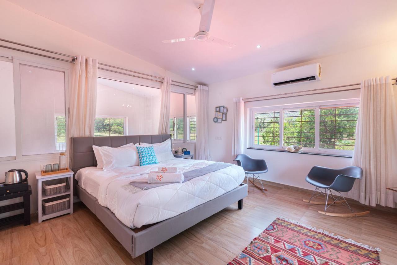 Saffronstays Vyom Farms Karjat Esterno foto