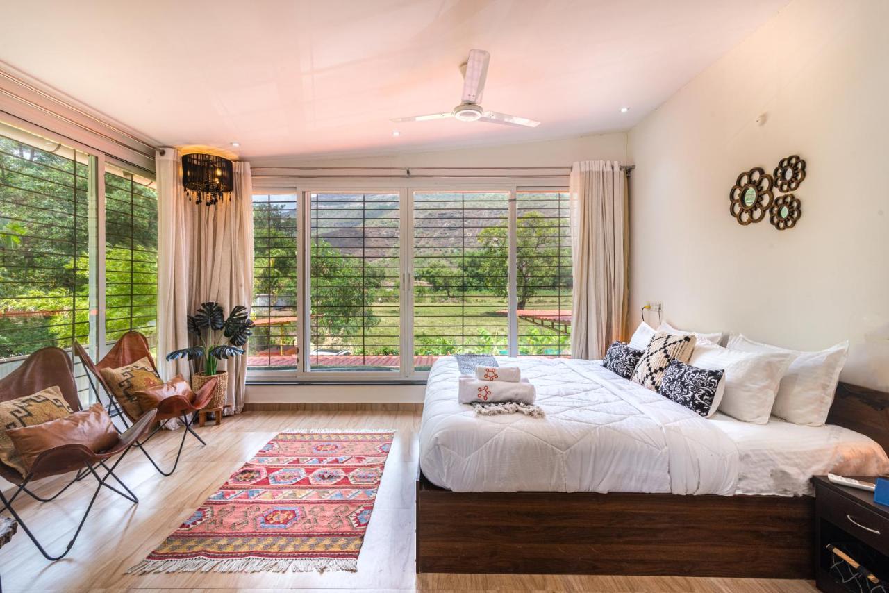 Saffronstays Vyom Farms Karjat Esterno foto