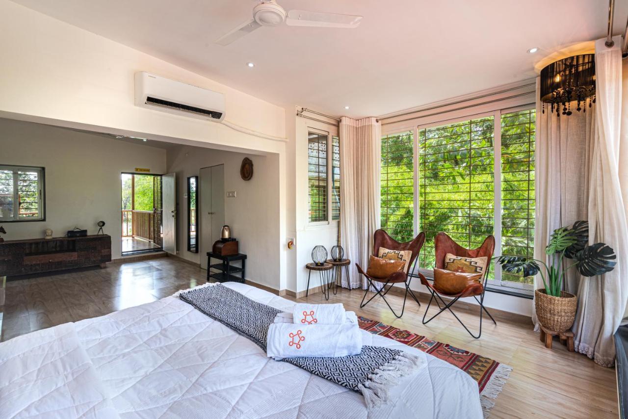 Saffronstays Vyom Farms Karjat Esterno foto
