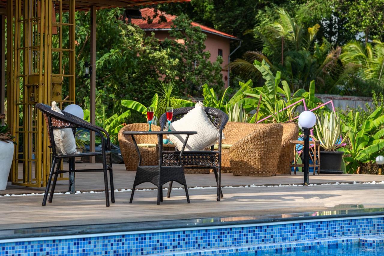 Saffronstays Vyom Farms Karjat Esterno foto